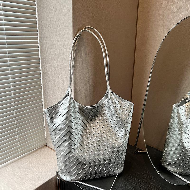 Вместительная сумка-тоут женская новая весна-лето универсальная на плечо подмышку премиальное ощущение сумка для поездок на работу для ребенка и мамы