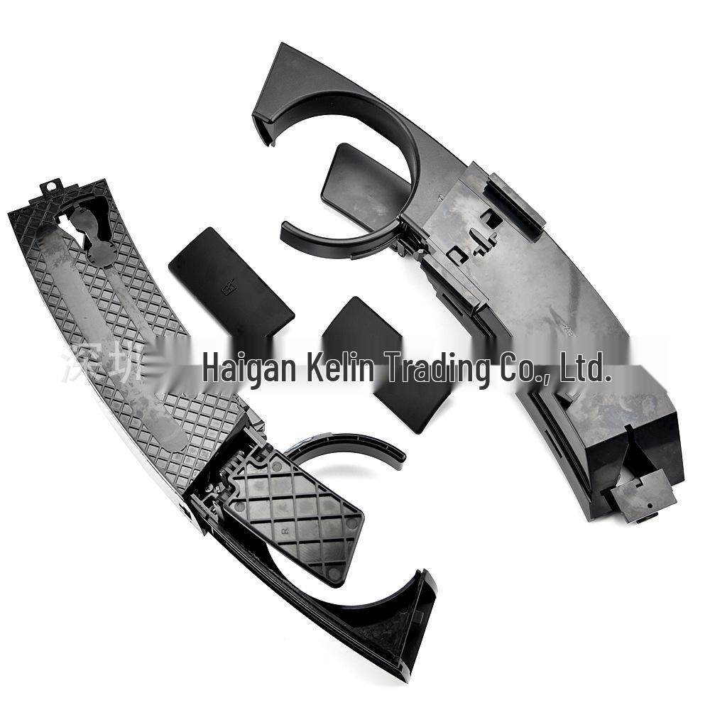 Пара подстаканников для BMW Z4 E85/E86 (51457070324/51457070323)