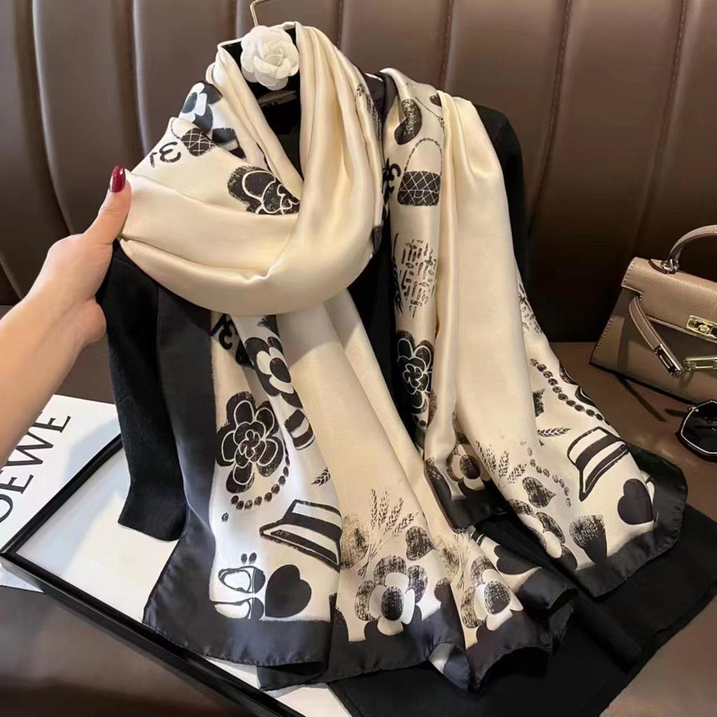 New Spring and Autumn Retro Floral Cranes Temperament Simulation Silk Large Long Scarf Sunscreen Outwear Shawl Female Silk Scarf