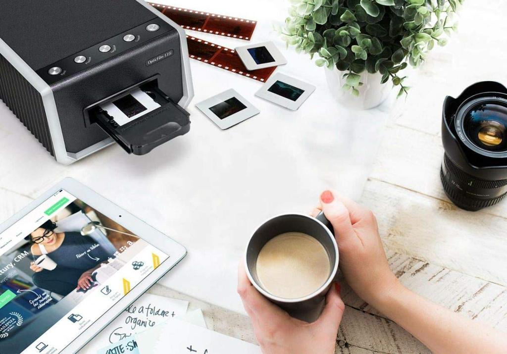 Plustek OpticFilm 135i 35-мм сканер пленки с автоматической покадровой подачей, совместимый с Windows10 и macOS /