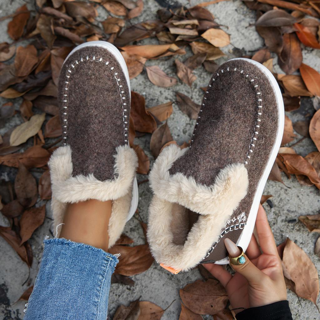 2024 New Winter Foreign Trade Women's Cotton Shoes Large Size Plush Thickened Burr Warm Flat Cotton Shoes