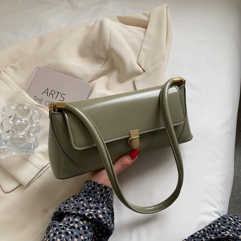 Retro Baguette Bag Women's 2025 New Trendy Korean Version Versatile Fashion Shoulder Bag Popular Foreign Style Portable Underarm Bag