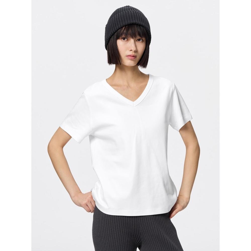 GU by Uniqlo Cotton Smooth V Neck T+ec