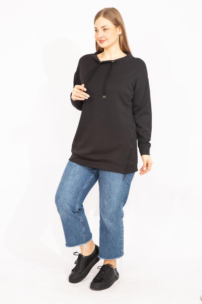 Women's Style Big Size Sweatshirt Black Large Size Sweatshirt With Side Zipper Slit And Eyelet Detail On The Collar