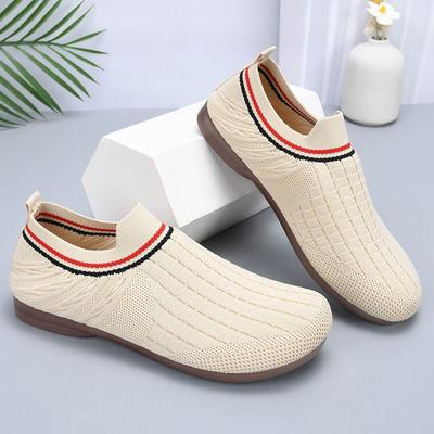 Летняя новая женская обувь из летучего трикотажа, универсальная сетчатая обувь, женская дышащая спортивная обувь, повседневная неглубокая обувь на мягкой подошве для мам