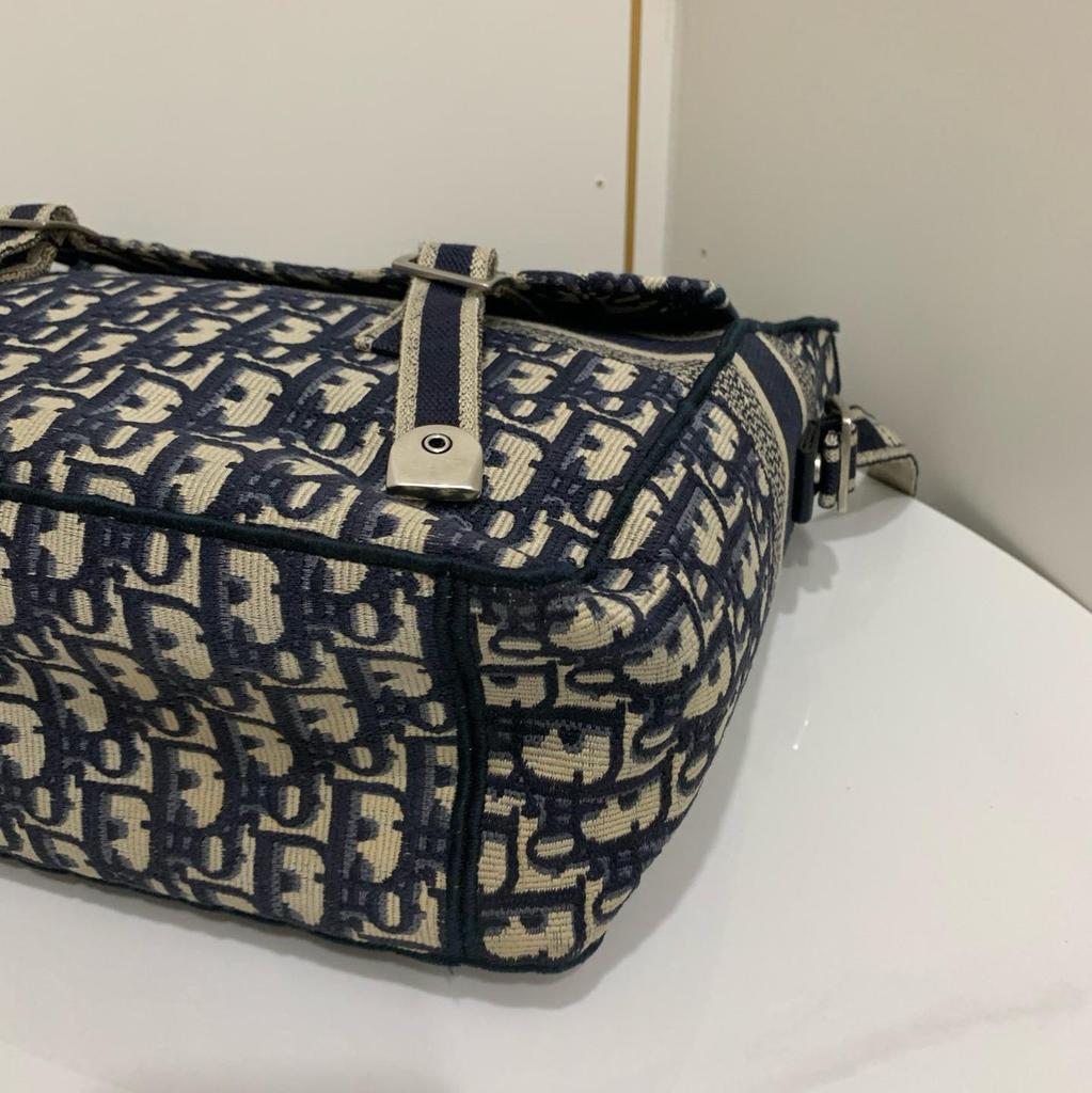 [Pre-Owned] Camp Classic Monogram Embroidered Vintage College Style Canvas Shoulder Bag - Excellent #10G55ZF