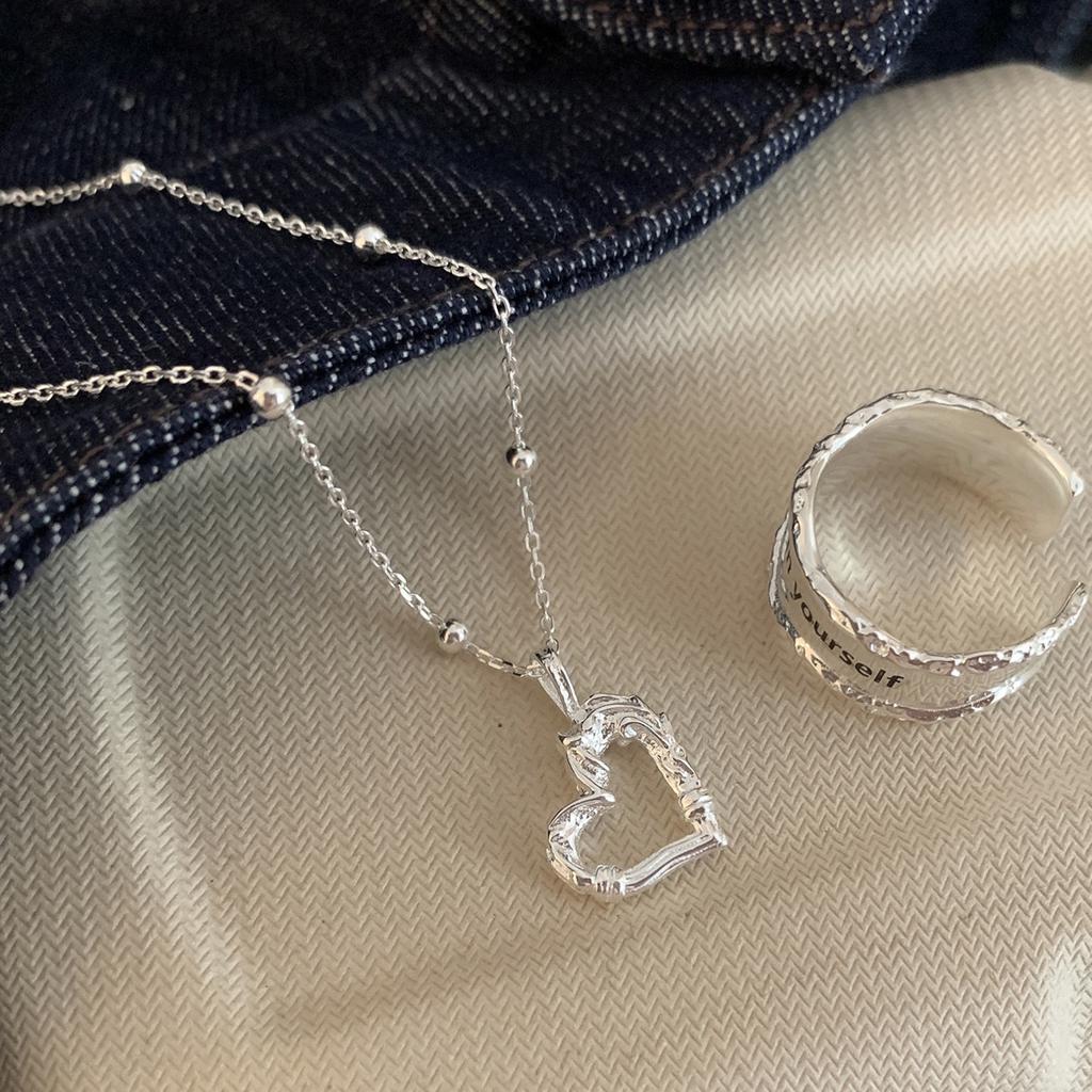 Love Necklace Women's Light Luxury Niche Design High-end Color-sensitive Heart-shaped Pendant Simple Temperament Clavicle Chain