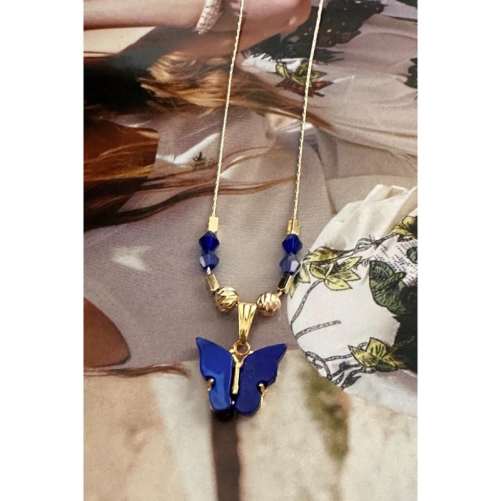 Тонкое колье-цепочка с бабочкой и деталями Дорика