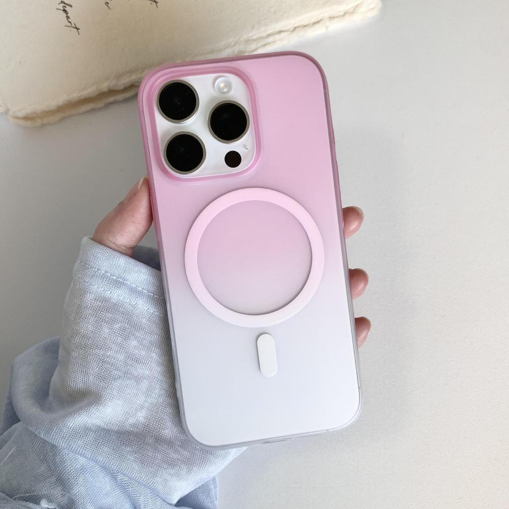 Матовый Жесткий Чехол с Магнитным Градиентом для iPhone 17/15 Pro Max - Дизайн с Большим Отверстием "Ледяной Туман".