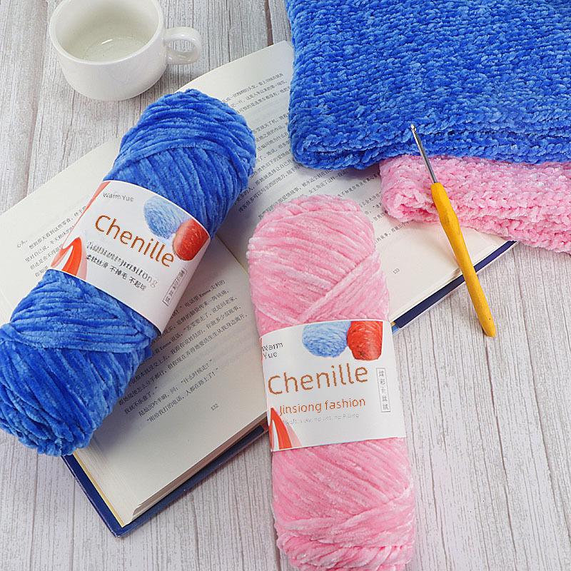 Вязаный шарф, шапка, тапочки крючком из золотистого бархата с шениллом, набор для самостоятельного вязания из кукольной шерсти