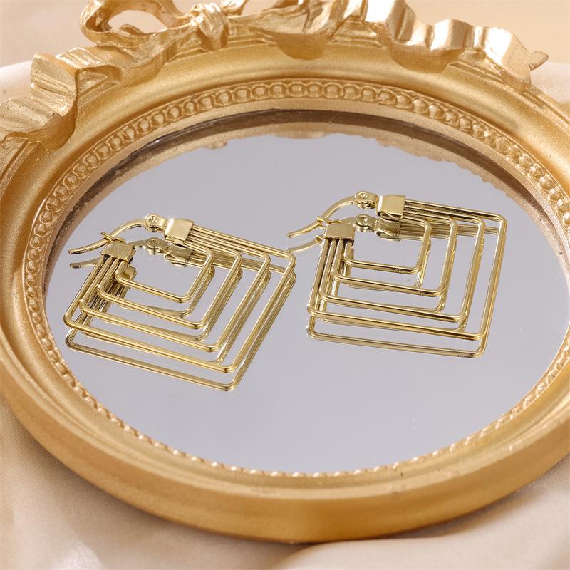 Геометричные минималистичные серьги из нержавеющей стали с 18-каратным золотым покрытием