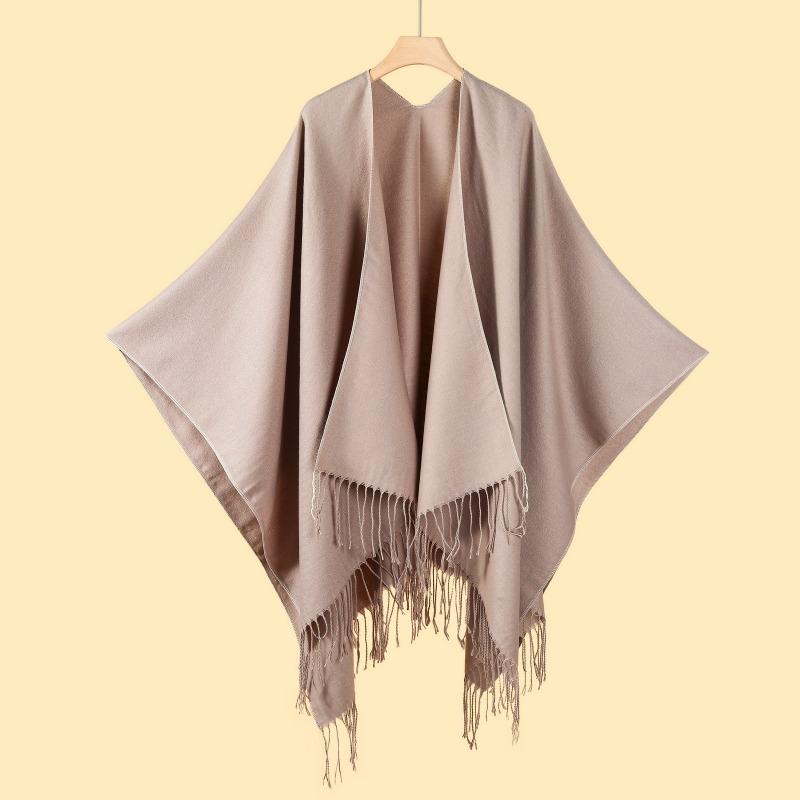 Street Women's Scarves Are Versatile In Autumn and Winter, Air-conditioned Rooms Are Warm and Dual-purpose, Monochrome Fringed Shawl Cape