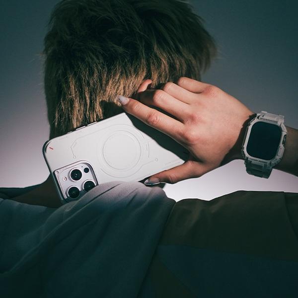 Etui do iPhone 16 Pro Skinarma Magnetic Charging Oliwkowy