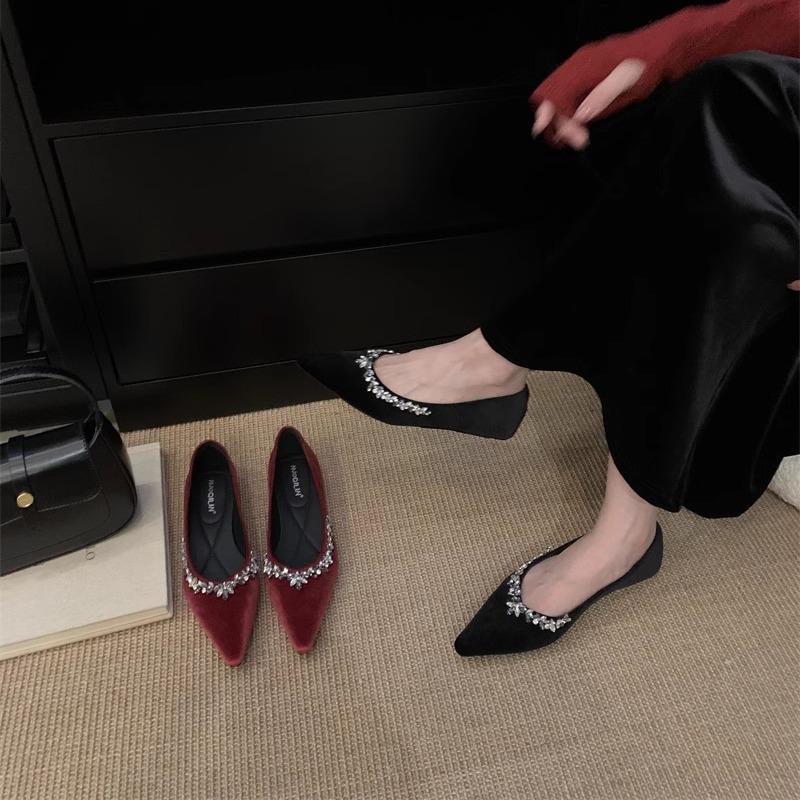 Модная женская обувь на плоской подошве Весна Осень 2025 с бриллиантовым носком и неглубоким вырезом Лоферы Женская Роскошная Обувь Женские Zapatillas Mujer