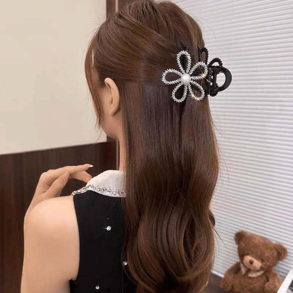 Zircon Flower Pearls Shark Clip Korean Style Shiny Hair Claw Rhinestone Shark Clip Daily