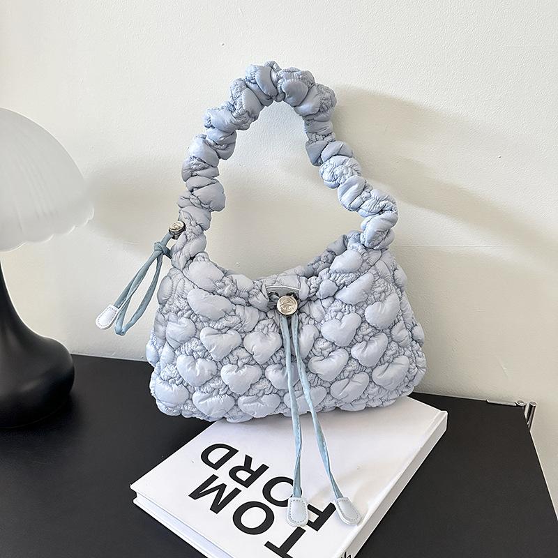 Новая сумка с пузырчатой плиссировкой, женская новая сумка под мышкой в иностранном стиле, персонализированная сумка через плечо для通勤