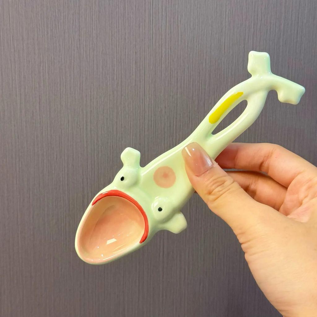 Ложка в форме лягушки, керамическая длинная ручка, уродливая и милая ложка в форме жабы, десертная ложка, забавная и милая ложка