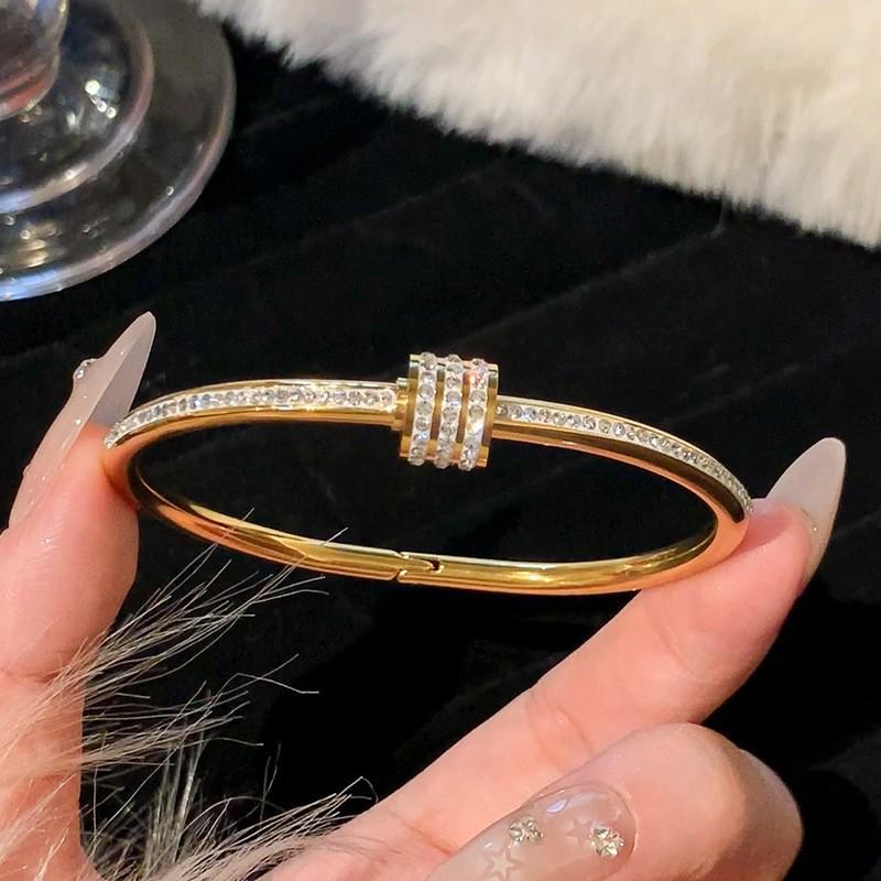 Titanium steel bracelet gold high version temperament zircon bracelet women's light luxury fashion elegance does not fade simple bracelet