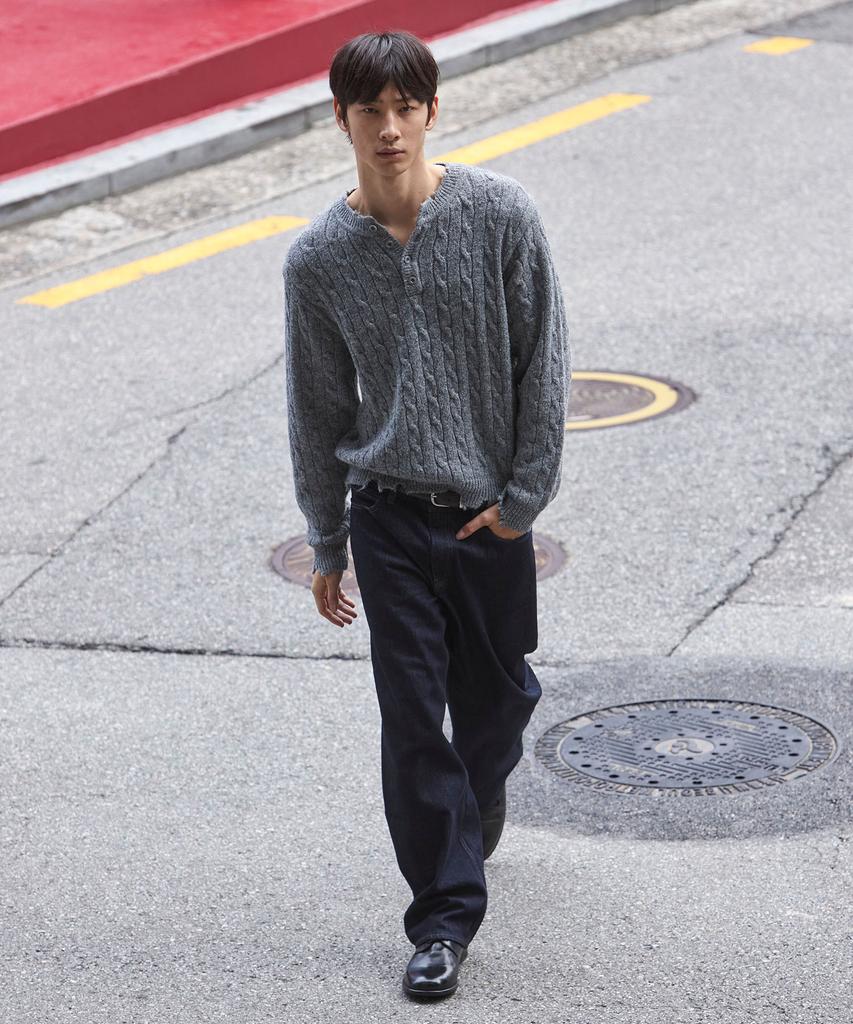 SENTAIR Damaged Cable Henley Neck Knit_Gray