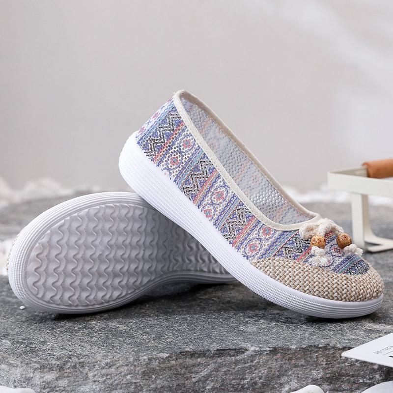Hollowed Out Cloth Shoes Women Soft Bottom Anti Slip Flat Bottomed Mother Shoes Ventilation Work Shoes Retro Ethnic Style Simple Casual