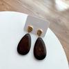 Корейские ретро геометрические деревянные серьги-гвоздики с металлической подвеской в виде буквы D