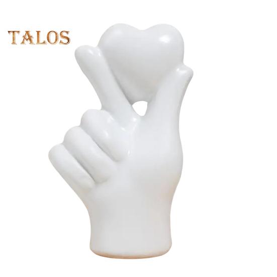 Фигурка с жестом в виде сердца, держащая сердце в руке, статуэтка из смолы, скульптура для дома, офиса, свадьбы, вечеринки, украшения рабочего стола, орнамент