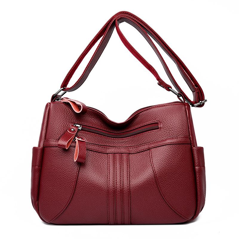 Middle-aged mother flip bag woman 2025 autumn and winter new fashion messenger bag soft leather simple large capacity shoulder bag