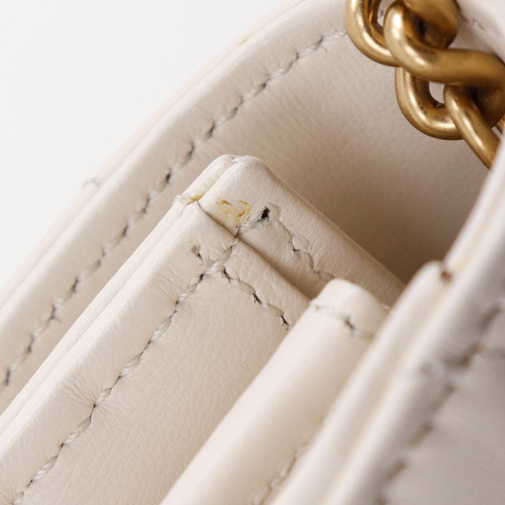 Gucci Кошелек на цепочке GG Marmont 474575 Цепочка на плечо 2-сторонний клатч Белая телячья кожа Женский Б/У