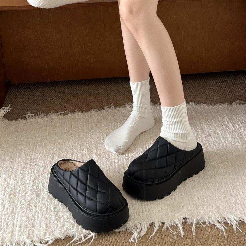 Черные тапочки-мешки на толстой подошве для верхней женской одежды 2025 года, новые зимние бархатные теплые туфли с одной педалью