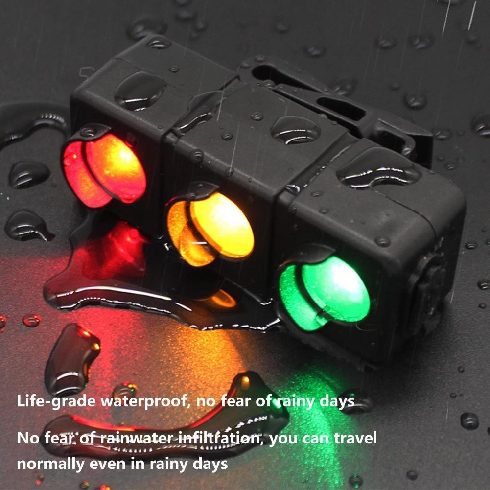Светодиодный задний фонарь для велосипеда, перезаряжаемый через USB, с несколькими режимами и противоскользящим зажимом для улучшения видимости в ночное время.