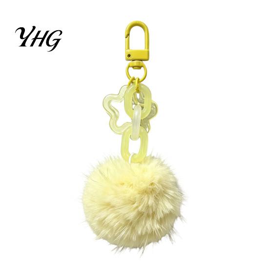Backpacks Accessory Plush Ball Keychain, Fluffy Pompom Pendant with Hollow Star, Backpack Star Chain Bag Purse Decorative Accessories, Gift for Women