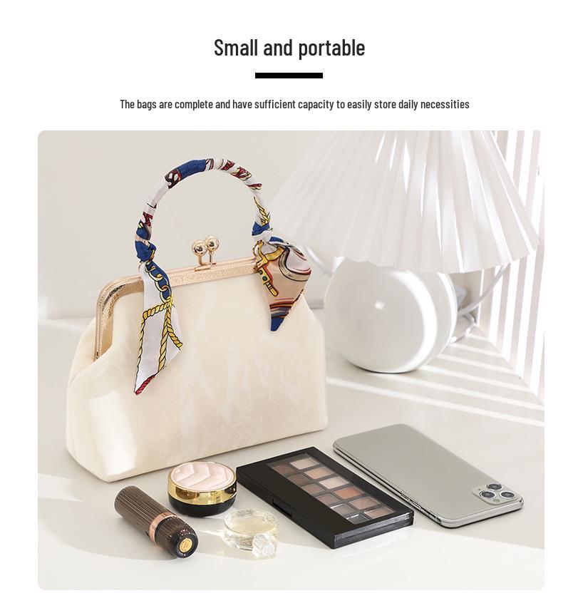 Элегантная квадратная сумка кроссбоди с жемчугом: Новый китайский стиль для универсальных вечеров