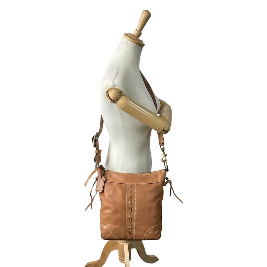 Used COACHShoulder Bag Brown Leather Women