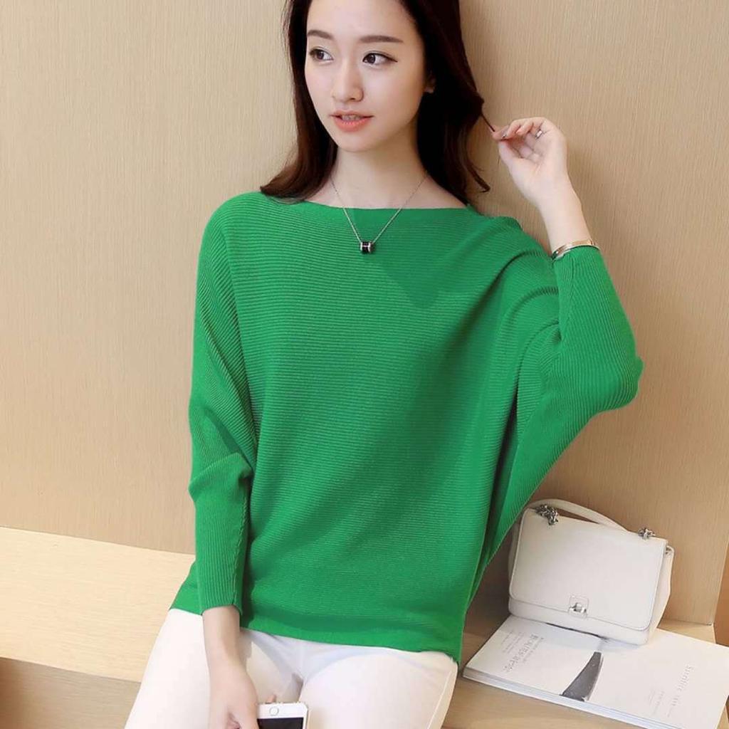 Женский однотонный свитер с короткими рукавами и длинным трикотажным низом на весну и осень