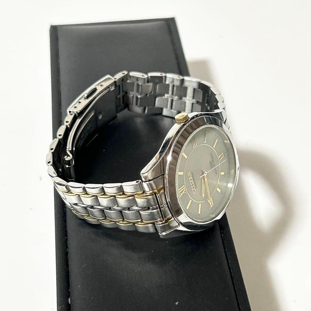 Б/у Мужские часы CITIZEN Citizen Eco Drive На солнечной батарее E030-L20646 Бежевый циферблат Серебристый Золотой