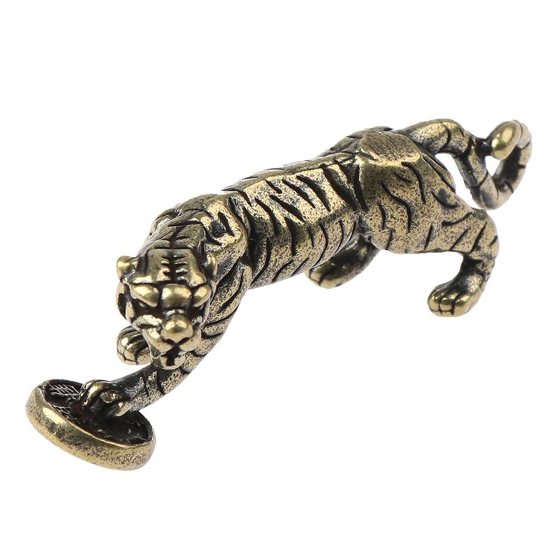 Brass Tiger Statue Ornament Chinese Zodiac Tiger Office Desk Decoration Pendant