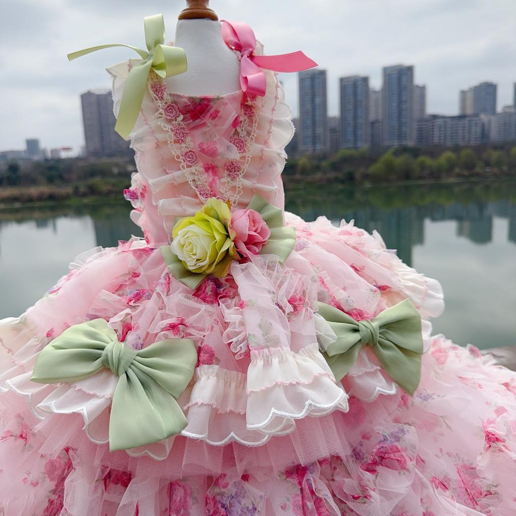 2026 Pet Dog Clothes Luxury Pure Handmade Fashion High-end Pink Roseflower Lace Tail Long Dresses For Small Medium Dog Chihuahua