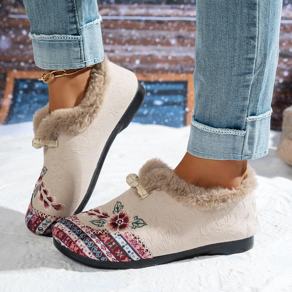 Women's Fleece-Lined Thickened Flat-Soled Embroidered Shoes for Middle-Aged and Elderly Women Chinese Ethnic Style Slip-On Mom Shoes