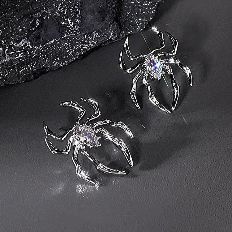 Halloween Gothic Retro Punk Spider Zircon Stud Earrings for Women Fashion Design Black Zircon Earrings Party Jewelry Wholesale