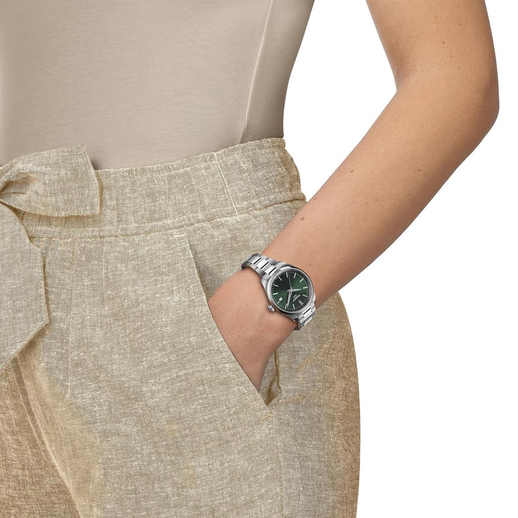 Женские часы Tissot PR 100 с браслетом и зеленым циферблатом (Официальный импорт) T1502101109100