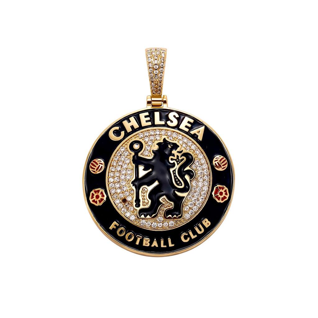 Красочная подвеска в стиле хип-хоп с эмблемой футбольного клуба, выполненная в технике перегородчатой эмали
