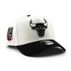 Кепка- snapback New Era 9FORTY Chicago Bulls NBA Сезон 1966 года, Серая, с защитой от УФ, с цветным козырьком и боковым логотипом 940AF A-Frame, Кремовая, Эксклюзивная, с нашивками.