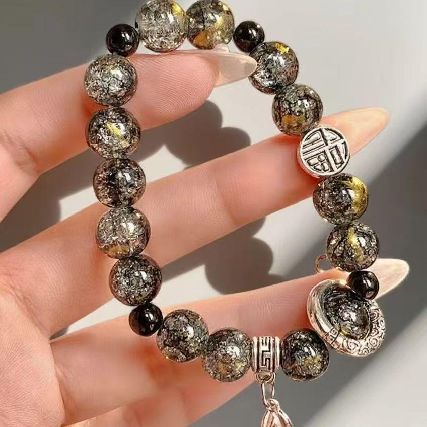 Браслет из бусин с лотосом и кошкой удачи: Стильный подарок для девушек