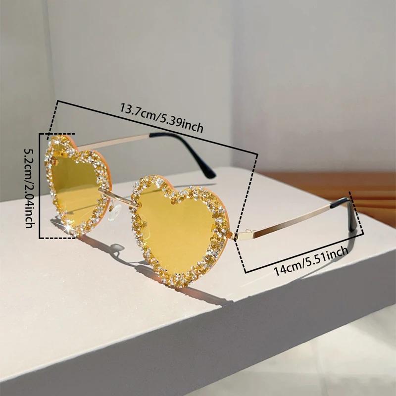 Солнцезащитные очки в форме сердца со стразами Женские Новая мода Декоративные солнцезащитные очки Шикарные Милые Пляжные Отпускные Очки