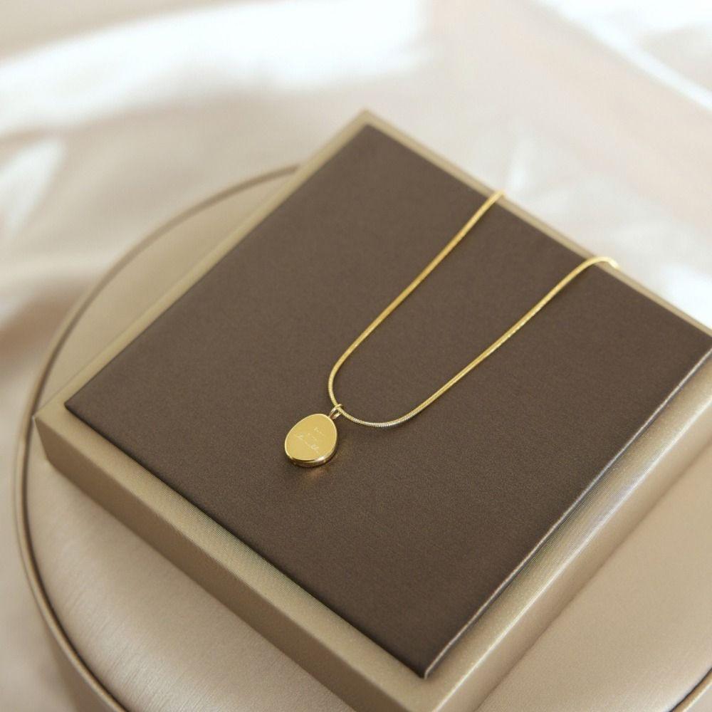Ожерелья с маленькой круглой подвеской из титановой стали, минималистичная цепочка для ключиц, ожерелье с буквой, для девушек