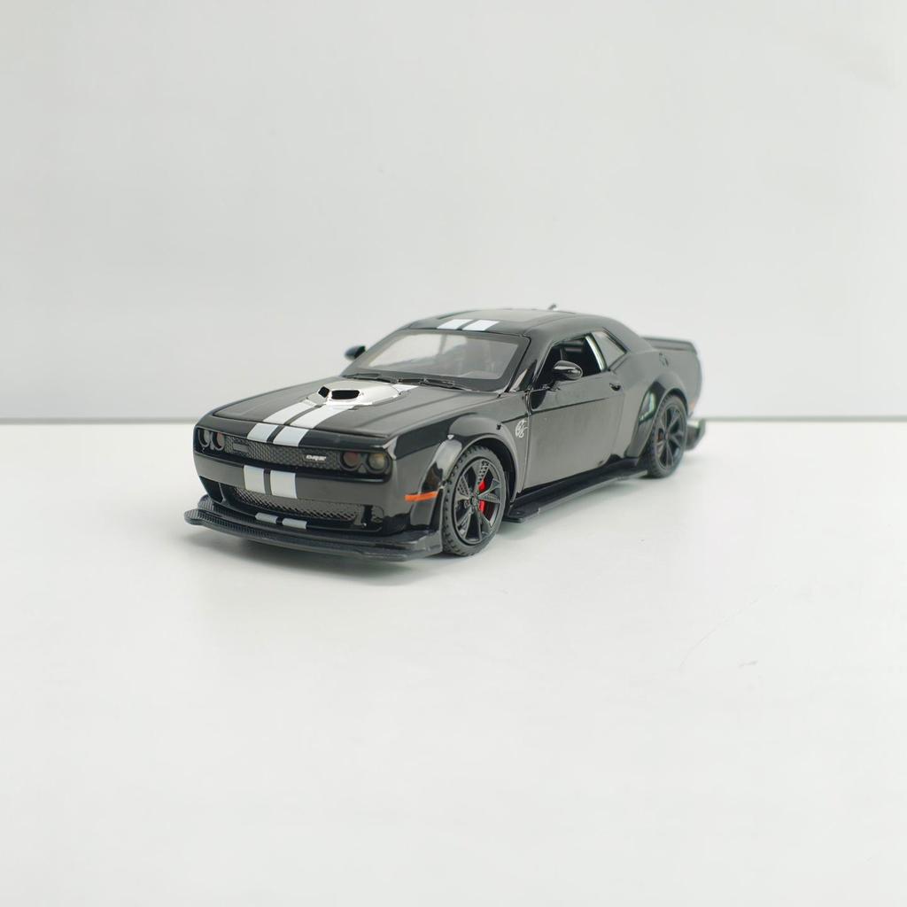 CheZhi CZ321153 Hellcat SRT Модель автомобиля из сплава со звуком и светом Игрушка с механизмом оттягивания