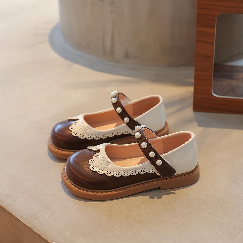 Кожаная обувь для девочек 2025 осень новая модная жемчужная детская повседневная обувь нескользящая и износостойкая обувь для девочек среднего и старшего возраста