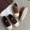 Кожаные велюровые на липучке кеды женские новые осенне-зимние на толстой подошве с круглым носом теплые универсальные спортивные и повседневные обувь