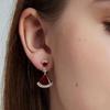 Серьги-гвоздики V Gold Маленькая юбка: Позолоченный сплав 18 карат с сердоликом и белым перламутром, веерообразные серьги-подвески для женщин.