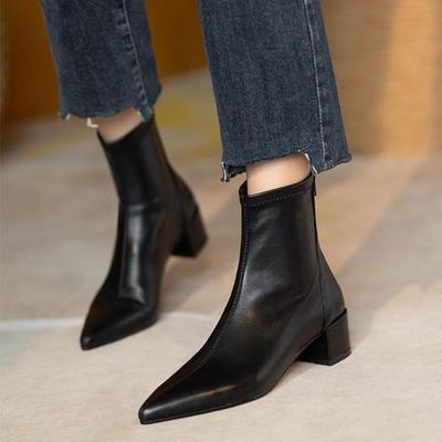 Осенние женские ботильоны, модные женские короткие ботинки с острым носком на квадратном низком каблуке, повседневная зимняя женская обувь 2024 года